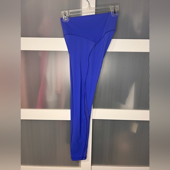 Lululemon Women’s size 2 “wonder under” leggings - Picture 4 of 4